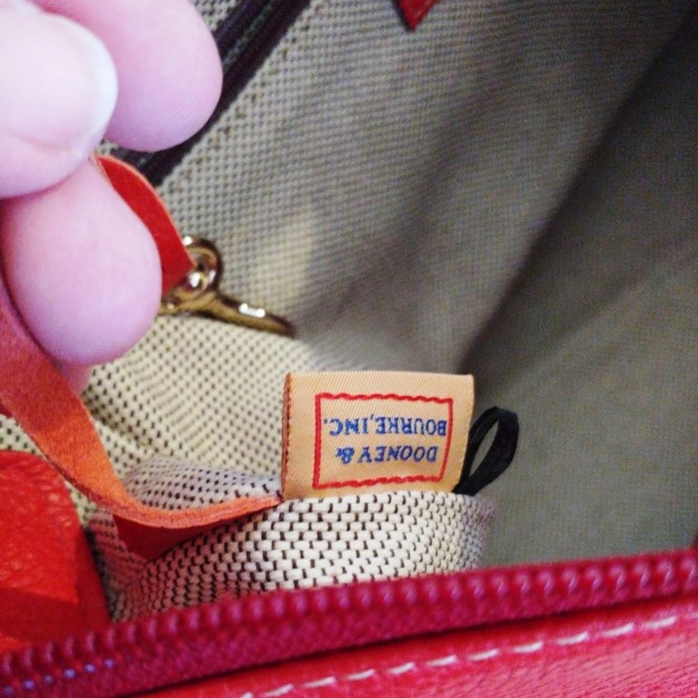 Dooney & Bourke Tomato Red Leather Double Bundle w/Lg Slouch Hobo & Kiss Wallet - Picture 5 of 16